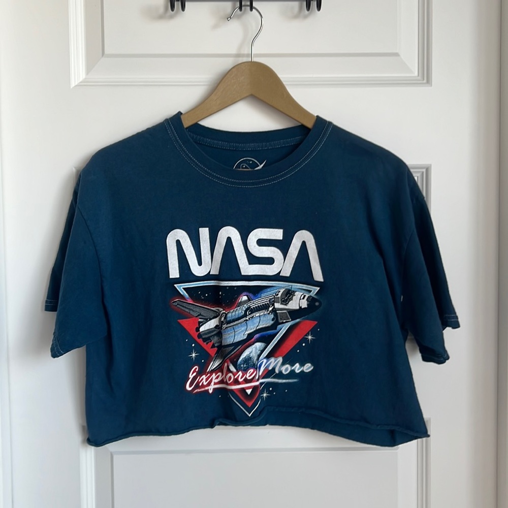 Cropped navy NASA shirt, medium/large